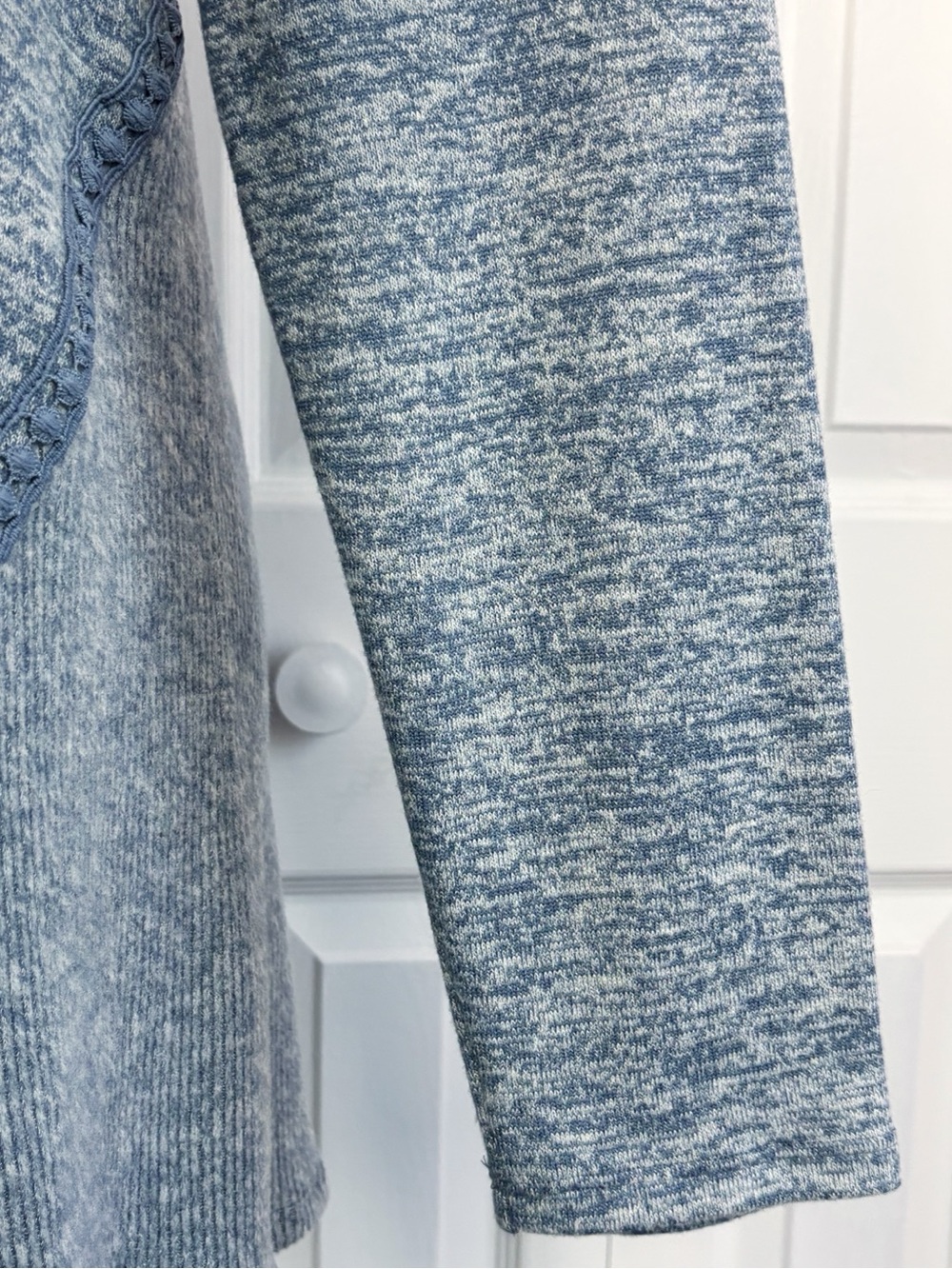 NWT Cable & Gauge Smokey Blue Soft Knit Crochet Lace A-Line Top Large - Picture 8 of 16